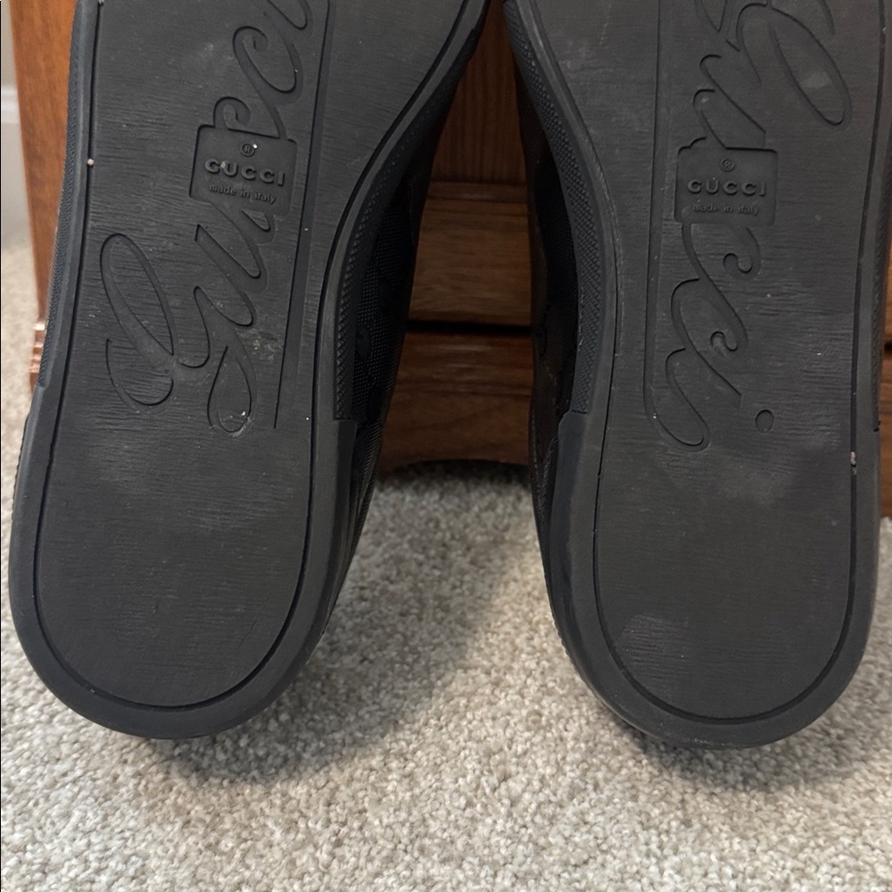 Gucci Black Sneakers with Red & Green Trim - Picture 10 of 10